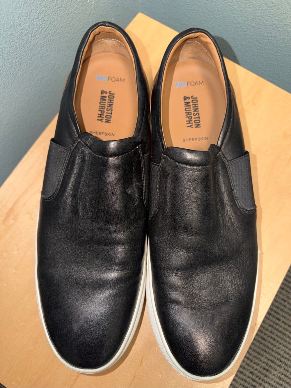 Johnston & Murphy Black Leather Slip-On Sneakers with White Sole sz 13